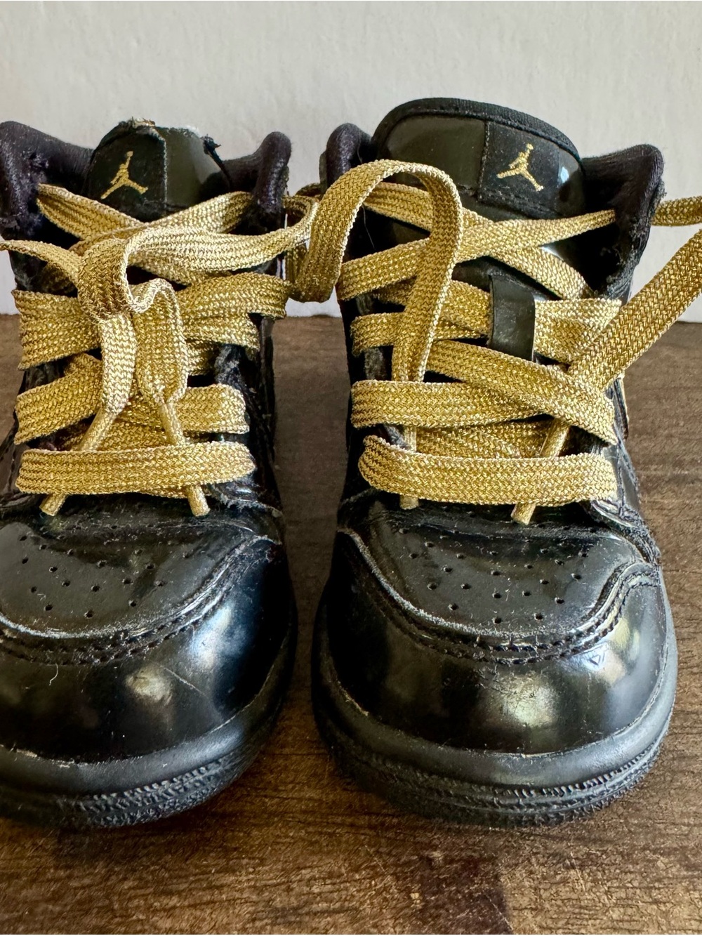 Nike Air Jordan Baby Jordan 1 Retro 'Metallic Gold' Size 5C